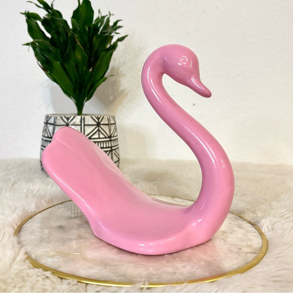 Vintage Ceramic Swan - Pink